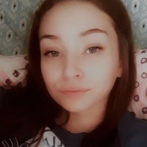 Meet your Posher, Kira